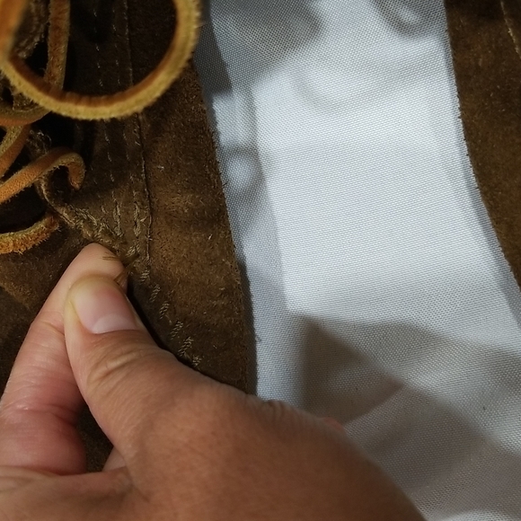 Minnetonka - Womens brown shoes. Size 5 - Picture 8 of 8